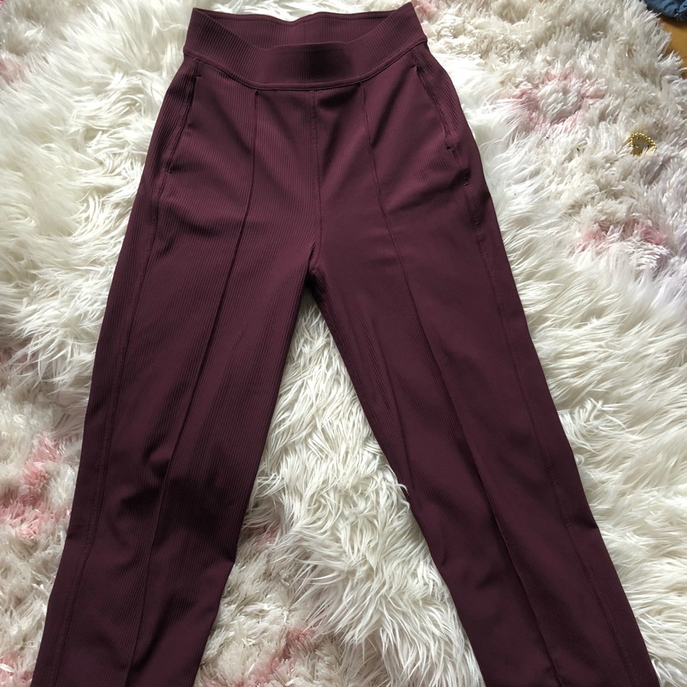 Lululemon cropped pant